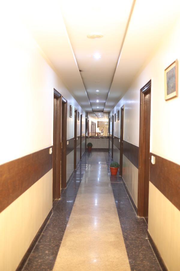 Hotel Pappan Plaza Palwal Exteriér fotografie